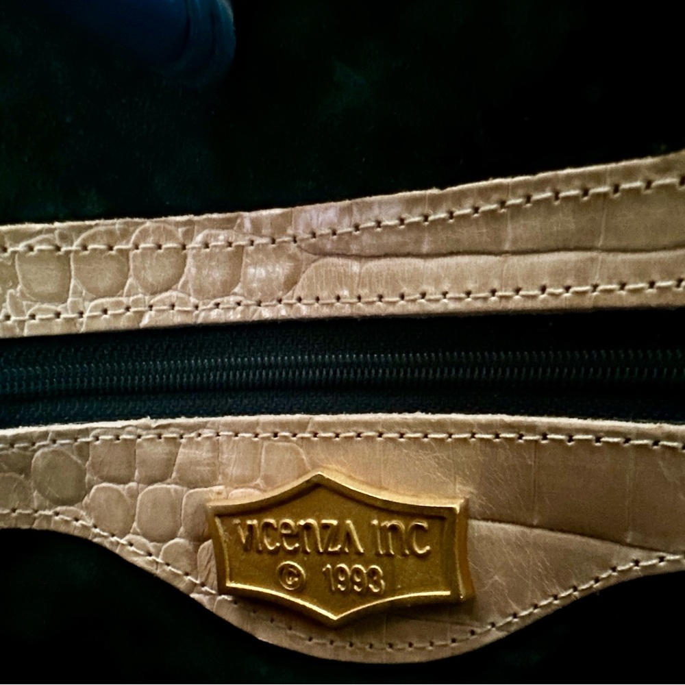 VTG VICENZA 1993 Crocodile Embossed Leather Alma Shaped Bag- w detachable strap - Picture 12 of 16